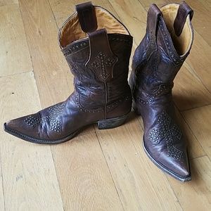 Old Gringo cross studded boots